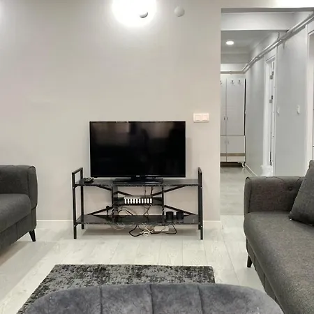 Sisli Meydanda 2+1 Asansorlu Luks Guvenlikli Daire * Istanbul