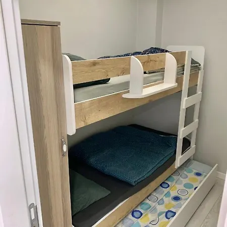 Sisli Meydanda 2+1 Asansorlu Luks Guvenlikli Daire Apartment Istanbul